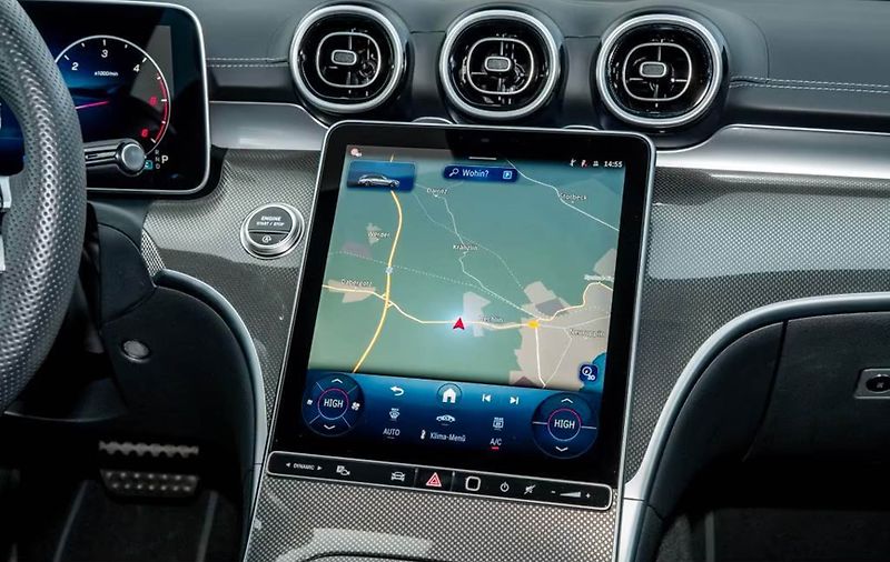 Mercedes-Benz Třídy C 220d AMG LED Distro Ambient - fotka 8 z 12