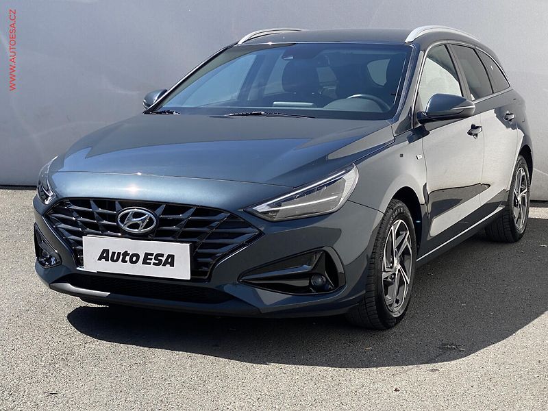 Hyundai i30 (2023) 1.5 T-GDi, ČR, Smart, kamera - fotka 3 z 18