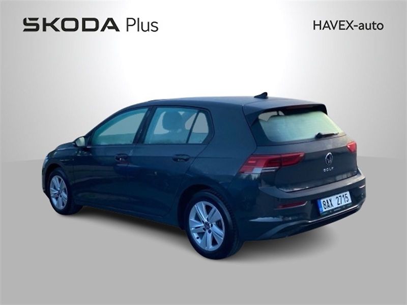 Volkswagen Golf (2021) 1.0 TSI Life - fotka 2 z 5