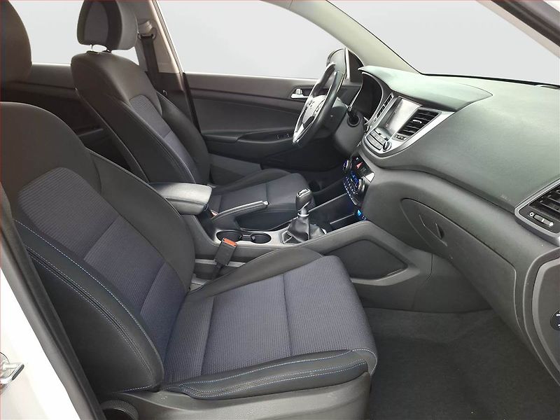 Hyundai Tucson (2016) 2.0 CRDi, 4X4, Serv.kniha - fotka 9 z 19