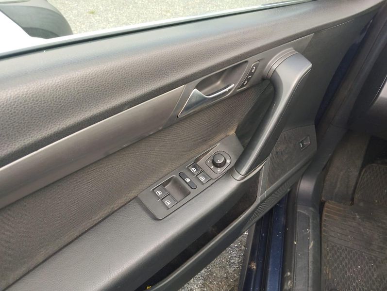 Volkswagen Passat (2011) 1.4 Tsi  SERVISKA - fotka 12 z 18