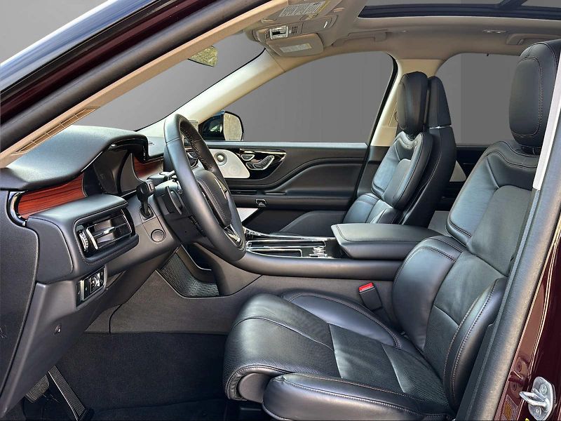 Lincoln Aviator (2024) - fotka 25 z 38