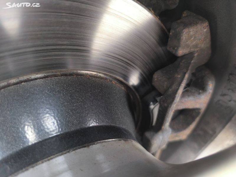 Audi A6 30TDI,MANUÁL,KRÁSNÁ,SERVIS,4X4 - fotka 16 z 22