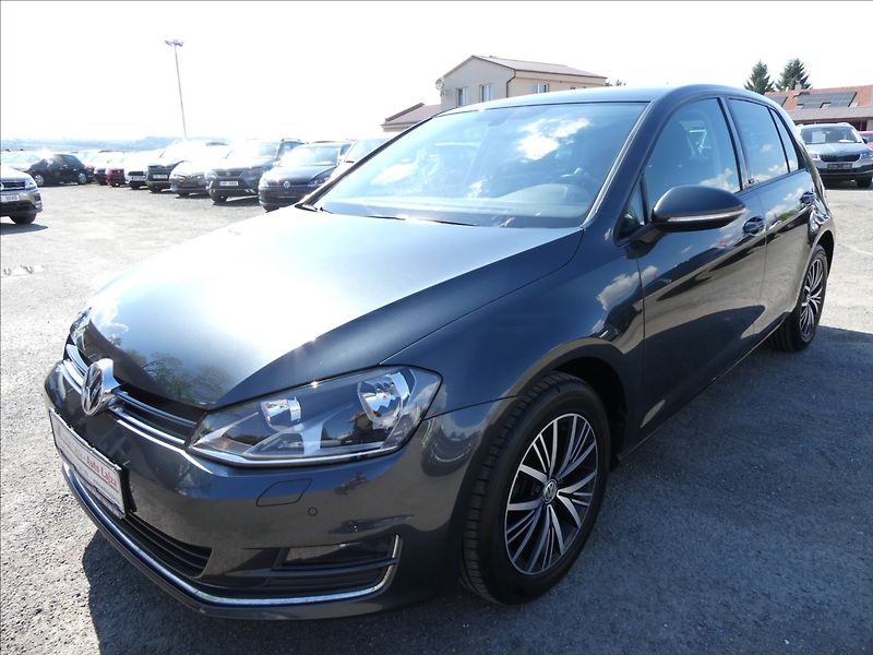 Volkswagen Golf 1,6 TDi 81kW DSG ALLSTAR,2xkol - fotka 3 z 50