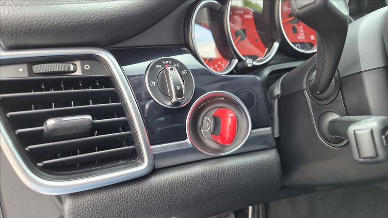 Porsche Panamera 3,0 309 KW Sport Chrono DPH - fotka 18 z 25