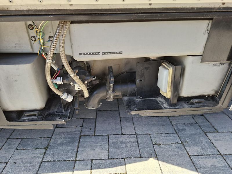 Chevrolet Ostatní (1993) Winnebago 6,2L V8  - fotka 15 z 50