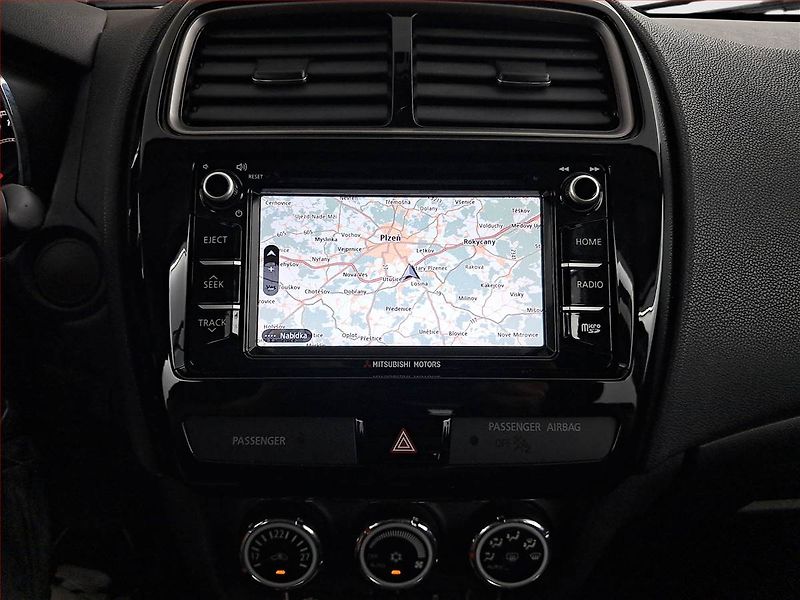 Mitsubishi ASX (2017) Instyle 1.6 MIVEC, Serv.kniha - fotka 13 z 19