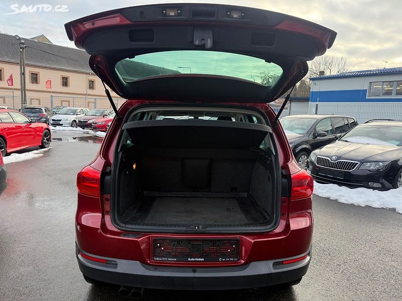 Volkswagen Tiguan 4x4, 103kw, manual, tažne - fotka 8 z 14