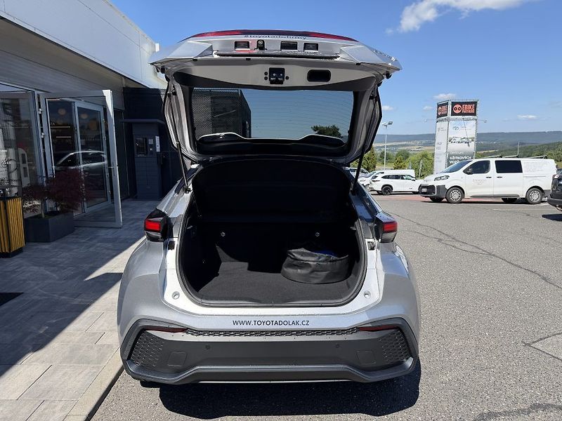 Toyota C-HR 2.0L PHEV Style - fotka 6 z 25
