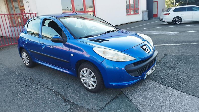 Peugeot 206 + 1.4i,volat-608 081 843 - fotka 1 z 12