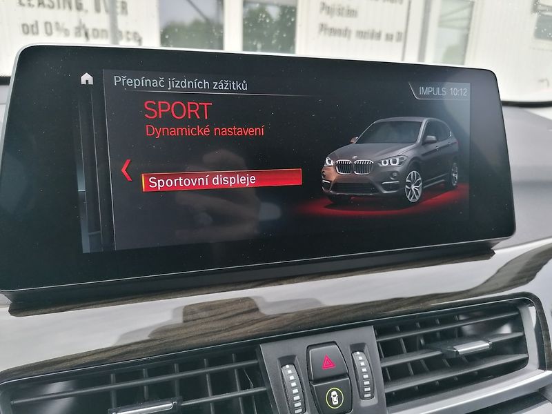 BMW X1 (2022) xDrive25e PHEV 162kW Plug in - fotka 21 z 43