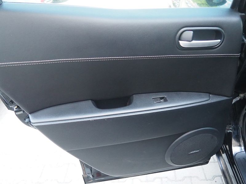 Mazda CX-7 (2008) 2.3i, 4x4, 191 kW, BOSE, TZ - fotka 11 z 36