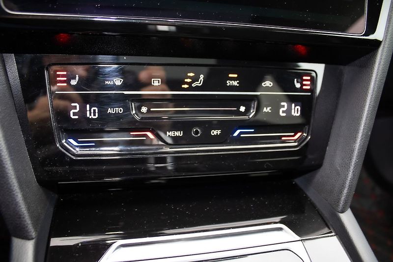 Volkswagen Arteon Shooting Brake Po servisu, v záruce, tažné - fotka 27 z 50