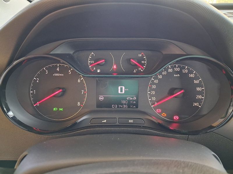 Opel Crossland X 1.2T 81kW 2019 - fotka 12 z 14