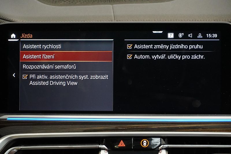 BMW X7 Xdrive40d,1MAJ,ČR,DPH,Tažné - fotka 42 z 45
