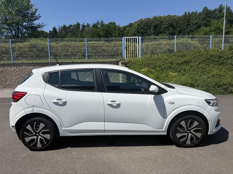 Dacia Sandero 1,0i 67kW LPG  - fotka 4 z 21