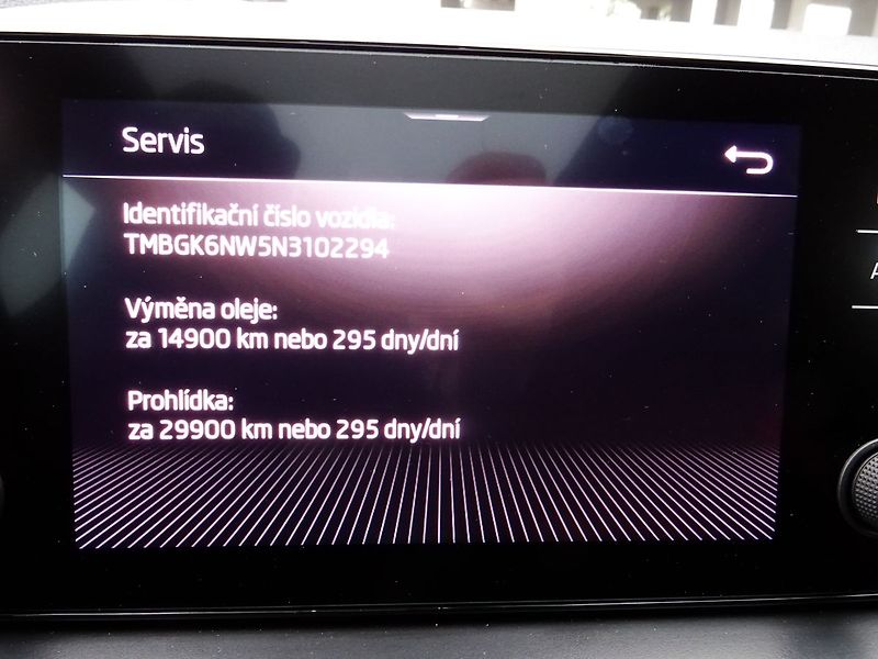 Škoda Kamiq 1.5TSI DSG Monte Carlo DPH - fotka 12 z 32