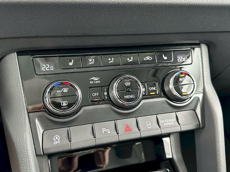 Škoda Karoq (2025) DSG 2.0TDI 110kW 4x4 Top Selec - fotka 20 z 29