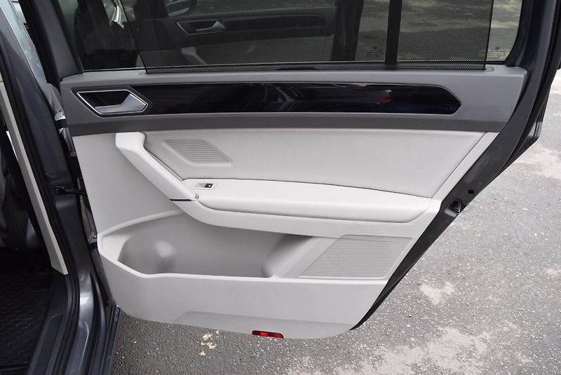 Volkswagen Touran (2017) 1.4TSI 110kw HIGHLINE 7M TAŽNÉ - fotka 47 z 50