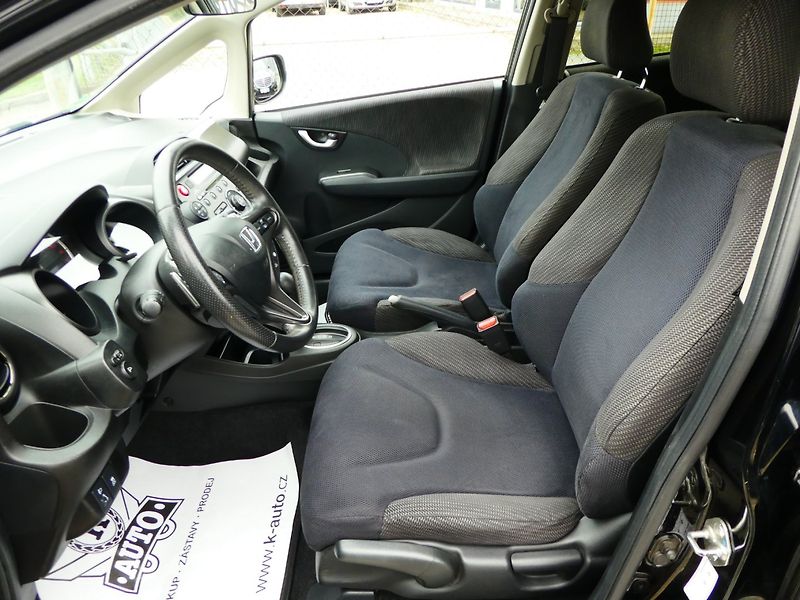 Honda Jazz (2012) 1.4i 73kW REZERVOVANO - fotka 10 z 32
