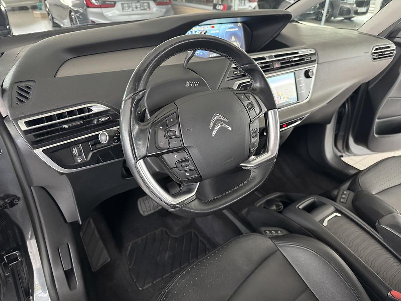 Citroën Grand C4 Picasso 2,0HDi AUT*Masáže*REZERVACE! - fotka 9 z 37