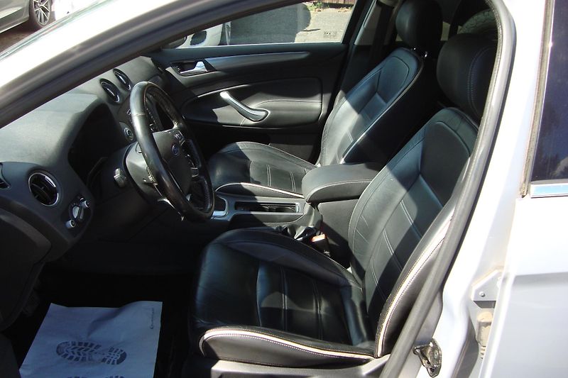 Ford Mondeo (2011) 2.0TDCi,AUT, Najeto 93Tis.km ! - fotka 30 z 75