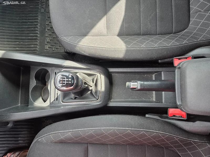 Škoda Fabia (2015) 3 COMBI - fotka 8 z 12