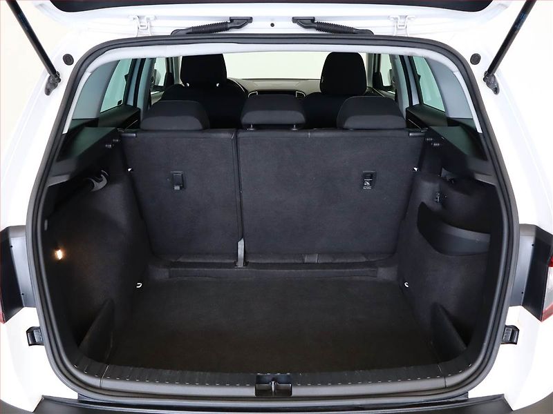 Škoda Karoq (2018) Style 2.0 TDI, 4X4, Navi - fotka 12 z 18