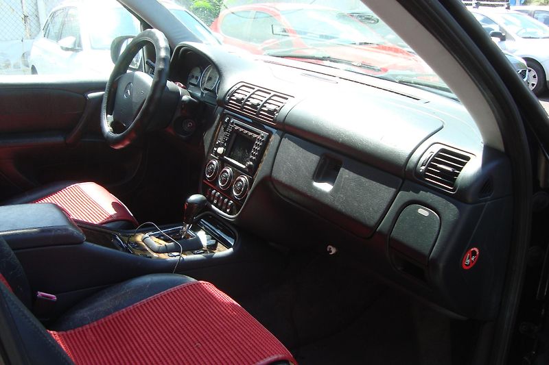 Mercedes-Benz Třídy M (2002) ML 55 AMG, ČR - fotka 34 z 51