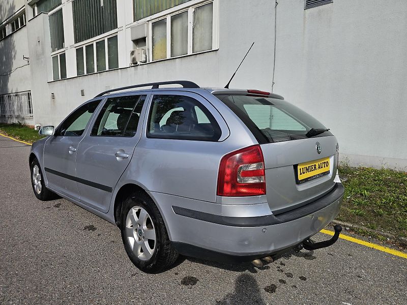 Škoda Octavia (2008) 2 1.9TDI TAŽNÉ  - fotka 3 z 19