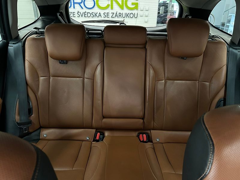 Subaru Outback (2023) 2.5 TOURING 2023 | Záruka - fotka 43 z 52