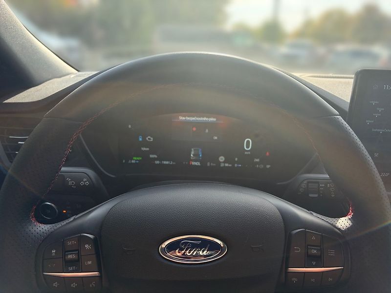 Ford Kuga CZ PHEV TOP VÝBAVA TOP STAV zá - fotka 8 z 18