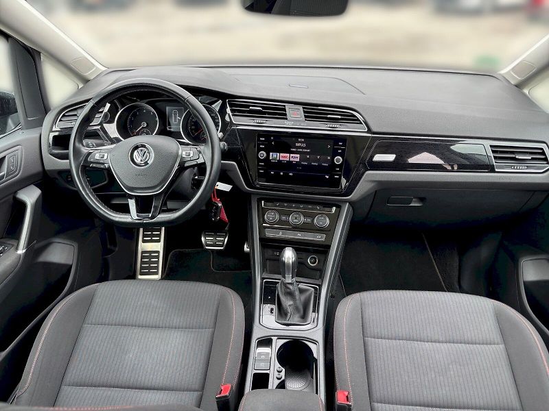 Volkswagen Touran (2017) 1.4 TSi 110kW DSG - fotka 25 z 33