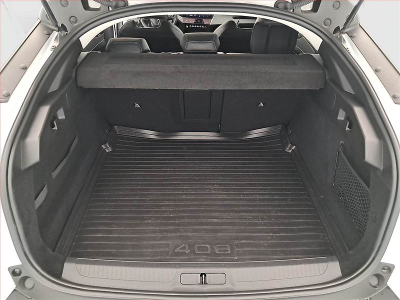 Peugeot 408 (2024) Allure Hybrid 136 - fotka 14 z 18