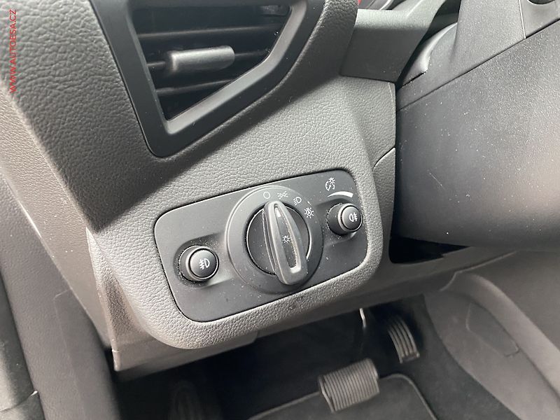 Ford Kuga (2018) 2.0 TDCi 4x4, Titanium, AT - fotka 15 z 18