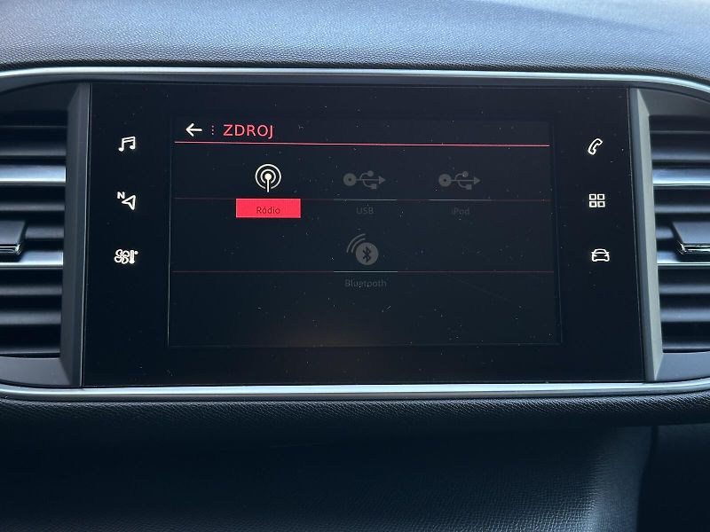 Peugeot 308 308 GTi 272PS NAVI Soundsystem - fotka 24 z 43
