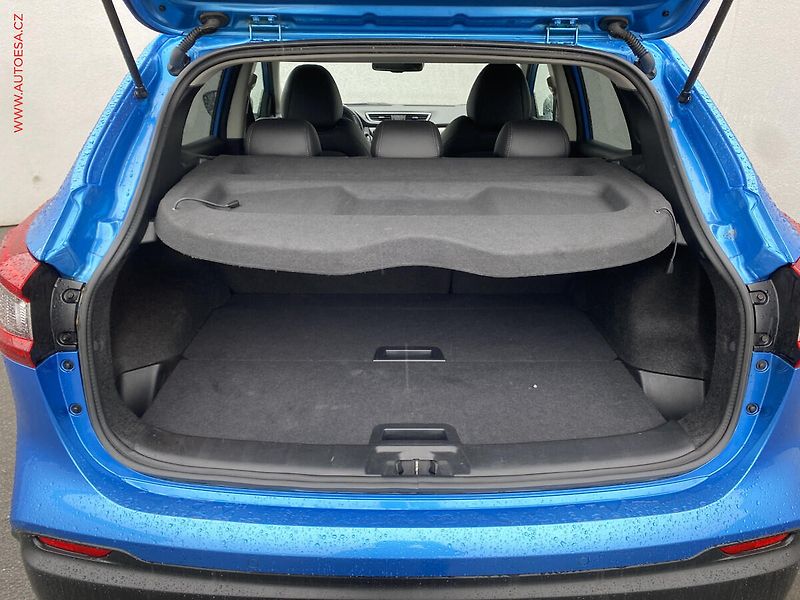 Nissan Qashqai (2017) 1.6 DiG-T, Tekna, LED, kůže - fotka 8 z 20