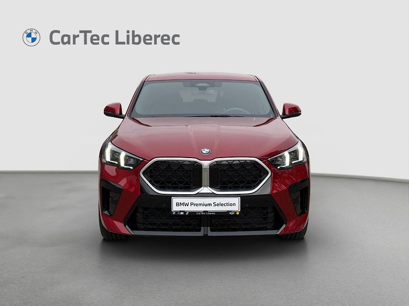 BMW X2 sDrive20i - fotka 18 z 23