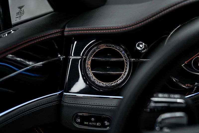 Bentley Continental GT V8 - fotka 12 z 20