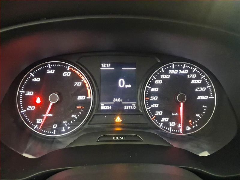 Seat Leon (2018) Style 1.4 TSI, Kůže, Tempomat - fotka 11 z 17