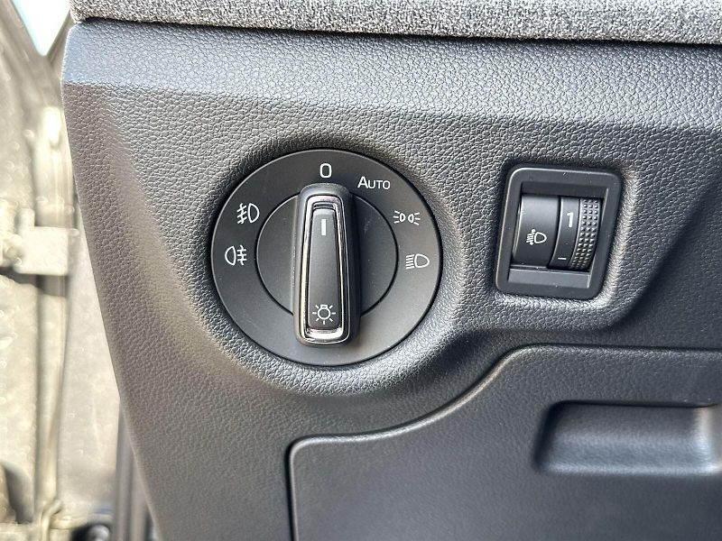 Škoda Scala (2024) 1.0 TSI DSG Selection - fotka 12 z 31