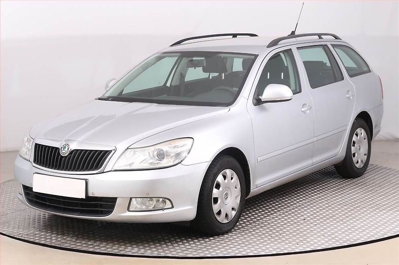 Škoda Octavia (2009) 2.0 TDI, Automat, po STK - fotka 2 z 15