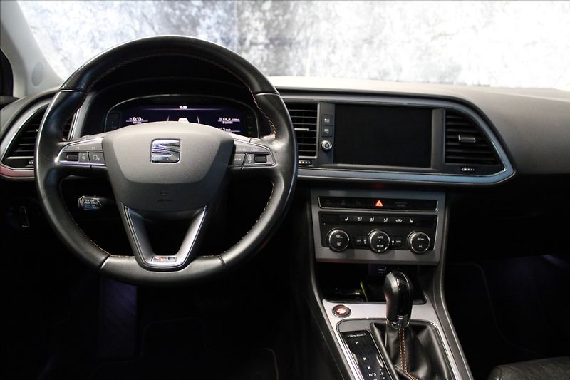 Seat Leon 2,0 TDI X-PERIENCE 4x4 TOP! - fotka 21 z 37