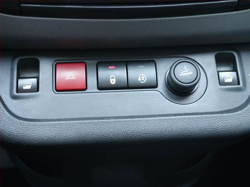 Peugeot Partner (2017) Outdoor 1.6 BlueHDi, 5Míst, SR - fotka 14 z 14