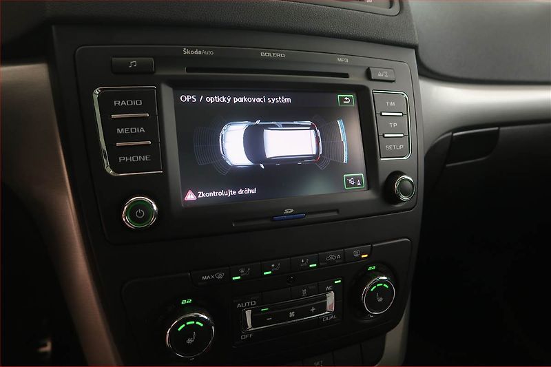 Škoda Yeti (2012) Elegance 2.0 TDI, 4X4 - fotka 17 z 18