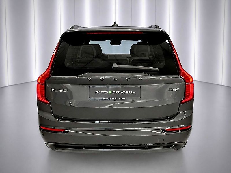 Volvo XC90 (2026) B5 AWD PLUS DARK, PANORAMA, H/ - fotka 5 z 32
