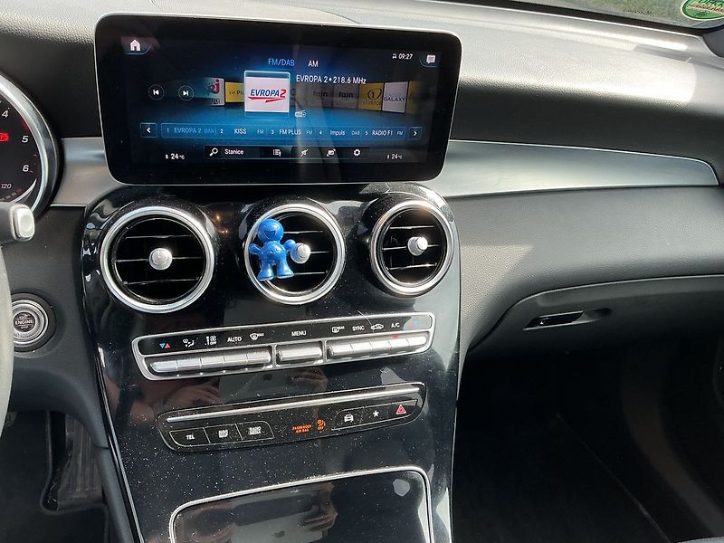 Mercedes-Benz GLC 200 d AMG 4MATIC - fotka 13 z 23
