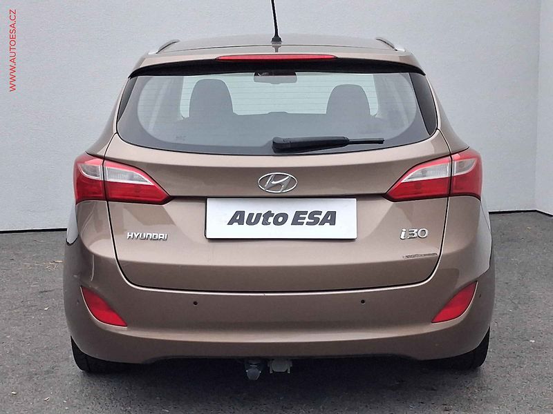 Hyundai i30 (2014) 1.6GDi, 1.maj,ČR, Výhř.sed. - fotka 5 z 16