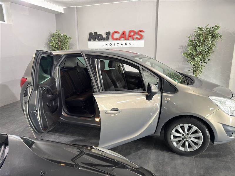 Opel Meriva 1,4   74 kW EDICE 150 1.MAJ - fotka 22 z 29