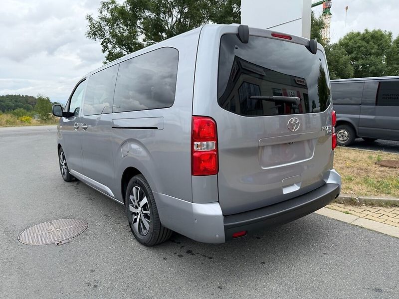Toyota ProAce Verso L2 2.2D 6st MAN Family Executi - fotka 4 z 11